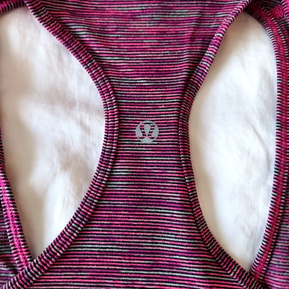 Lululemon Striped Racer Back Reversible Tank size 6 - Picture 3 of 3